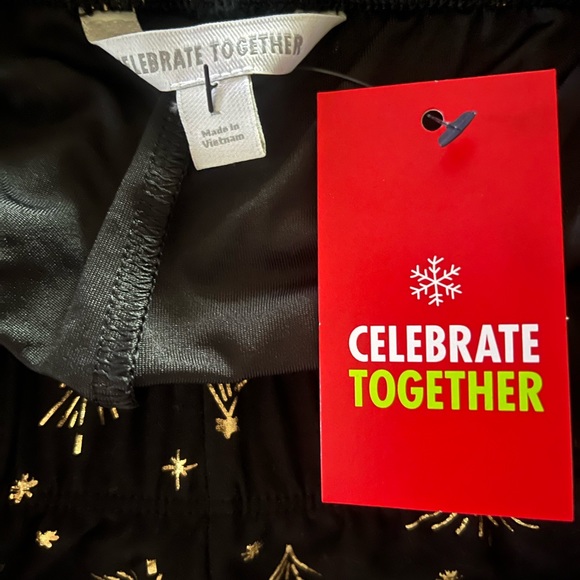 Celebrate Together Women’s Christmas Tree Design Leggings - Size Large - Picture 5 of 7